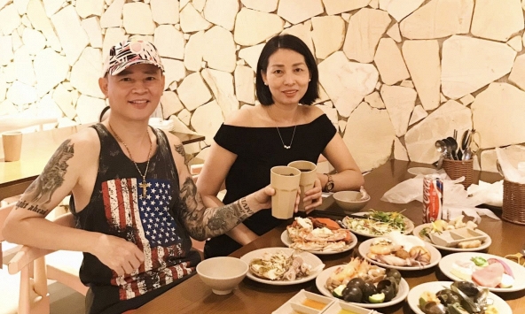 Tùng Dương viên mãn bên vợ 4
