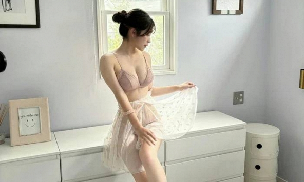 Nóng: Bắt nữ diễn viên 22 tuổi