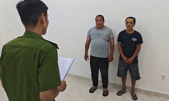 Điều tra giao dịch gần 10 tỷ đồng trong 1 tháng, công an bắt Nguyễn Đức Khoa, thu 5.000 trang tài liệu