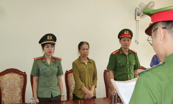 Khám xét chỗ ở, khởi tố mẹ chồng chủ hộ kinh doanh Hà Thị Đoài
