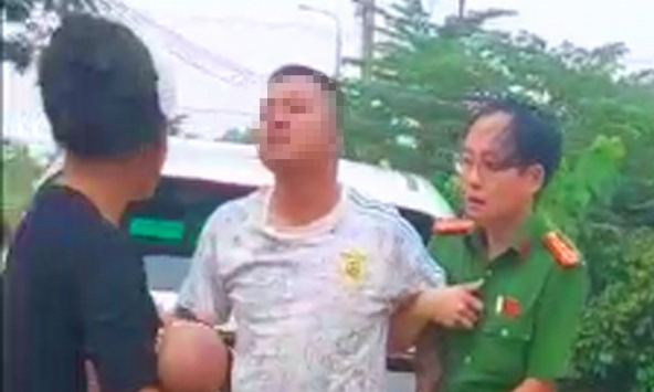 Danh tính gã đàn ông cầm dao đuổi chém người đi đường 