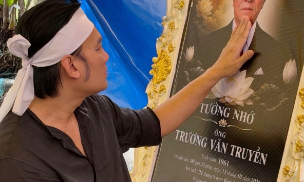 Kim Tiểu Long xót xa: 'Chiều mai 2h đưa anh 2 nằm kế bên cạnh ba mẹ rồi'