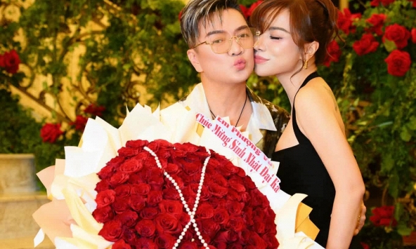 Nữ ca sĩ quê Hải Phòng nói về mối quan hệ kéo dài 11 năm với Đàm Vĩnh Hưng