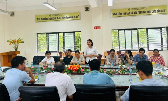 PGS.TS. Bùi Thị Thu Hương tìm cách nhân nhanh giống lan Vũ nữ