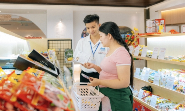 Gian hàng Tết 'Xin chào Nhật bản' thu hút người dân TPHCM