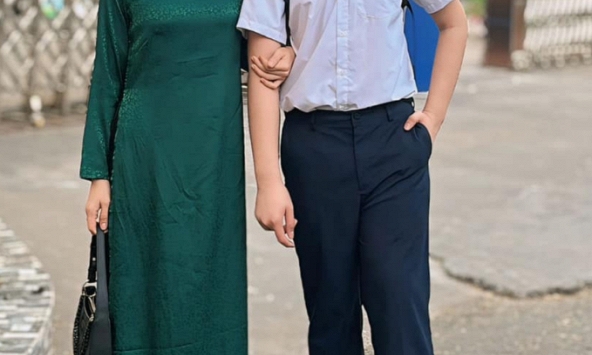 Lê Phương khoe ảnh đưa con trở lại trường, dân tình 'soi' học phí nơi cậu cả đang theo học mà 'ngã ngửa' 