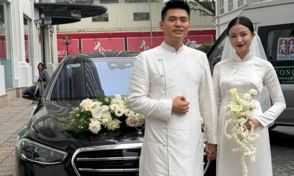 Phát hiện lạ trong đám hỏi Salim - Hải Long: Bé Pam sắp có em?