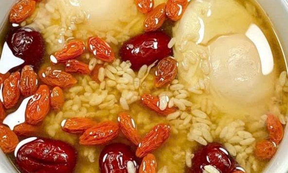 Món canh của mẹ chồng khiến thai phụ sinh em bé nặng 7 ký: Bác sĩ giận dữ “Hại cả 2 thế hệ”