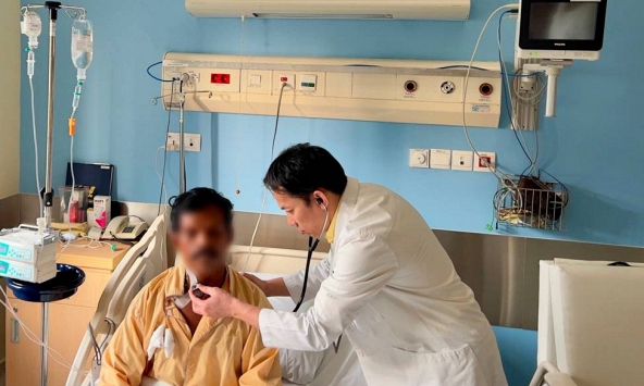 Nhồi máu cơ tim giữa biển, bệnh nhân Ấn Độ được cứu sống trong gang tấc