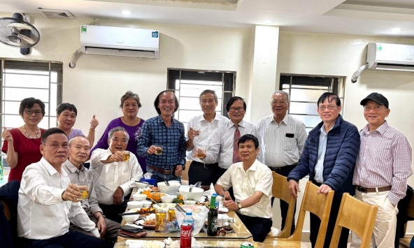 Bức ảnh 'tinh hoa hội tụ' đang hot nhất MXH: Toàn các bác sĩ nội trú, giữ nhiều vị trí quan trọng trong ngành y