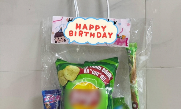 Vì sao bức ảnh này khiến cộng đồng phụ huynh Việt Nam bức xúc suốt 2 ngày?