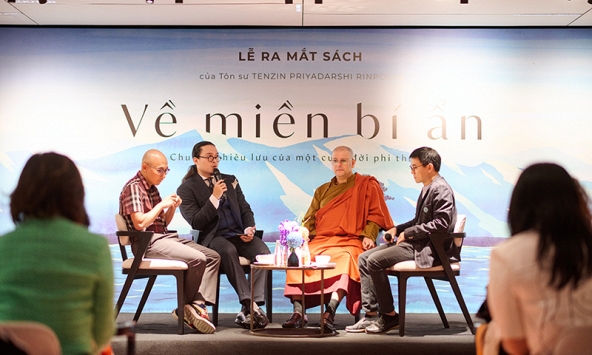 Ra mắt hồi ký “Về miền bí ẩn” tại Hà Nội: Hành trình phi thường của cậu bé 10 tuổi đi tìm điều chưa biết