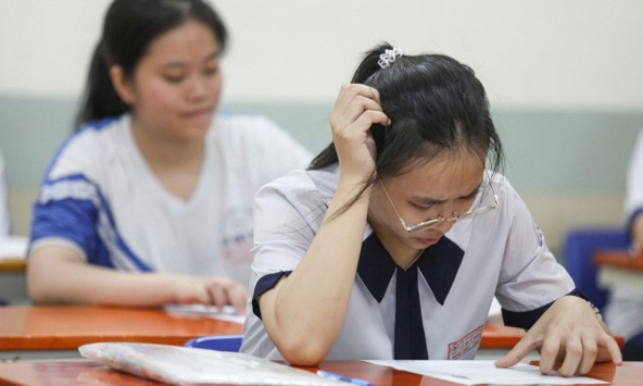 Phụ huynh bày tỏ: Việc các trường dừng xét học bạ là đúng đắn, tuy nhiên cũng cần có lộ trình, đừng 'quay xe' gấp!