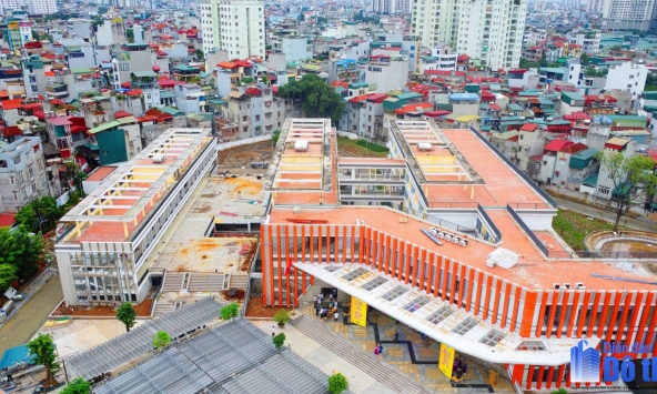 1 trường THPT công lập ở Hà Nội lột xác hoàn toàn: Từ cũ kỹ giờ TO ĐẸP quá đỗi, bước vào mà cứ ngỡ đang đóng phim thanh xuân!