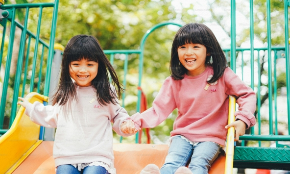 Vì sao có đứa trẻ càng lớn càng đẹp, có đứa lớn lên lại khiến người ta… tiếc nuối? Câu trả lời rất BẤT NGỜ!