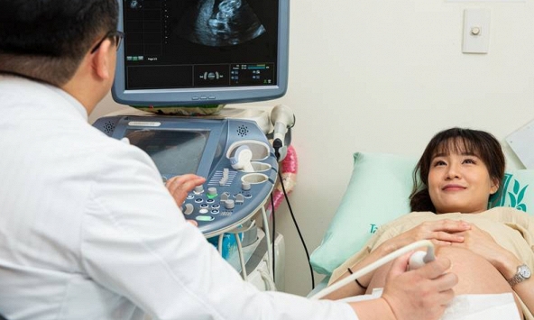 Câu chuyện bác sĩ kể từ phòng khám thai ở TP.HCM gây “sốt”: Rốt cuộc, chúng ta sinh con vì điều gì?