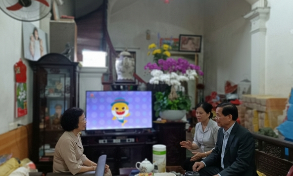 Thông gia đến chúc Tết nhưng lại đưa ra đề nghị khiến tôi không biết con gái mình gả đi là lãi hay lỗ