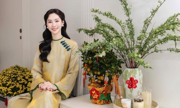 Sách mẫu 'dâu hào môn” đây rồi: HH Đặng Thu Thảo thả nhẹ vài tấm ảnh mùng 3 Tết mà ai cũng phải xuýt xoa