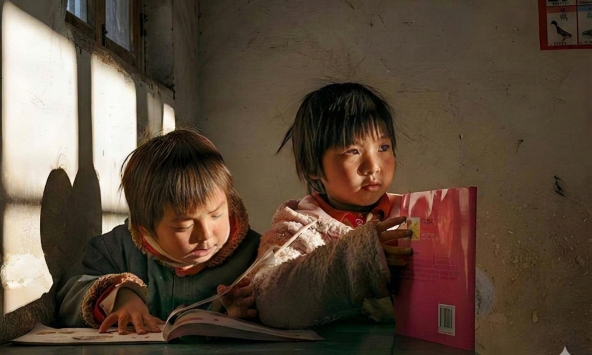 'Chỉ mặt' 3 loại công việc cha mẹ thiếu tầm nhìn hay cổ vũ con làm: Kết quả là đã nghèo lại càng nghèo hơn!