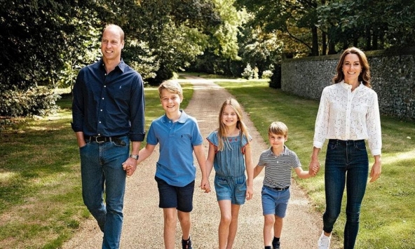 Cách Vương phi Kate bù đắp cho các con khi lỡ giờ đón hóa ra cũng giống hệt nhiều bà mẹ Việt Nam!