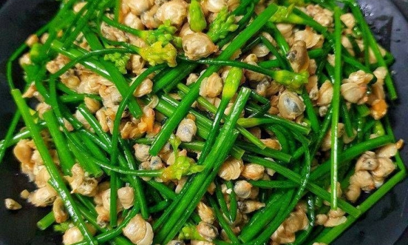 Có một loại rau rất quen trong bữa cơm Việt nhưng người xưa xem như “rau chiêu tài”