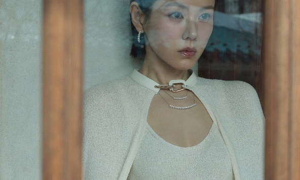 Đàn bà bước qua giông bão: Vết thương nào rồi cũng sẽ lên da non nếu bạn biết cách tự vỗ về