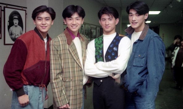 Bức ảnh 35 năm trước gây sốt: 4 nam thần chung khung hình chứng minh đẳng cấp 'Ferrari mãi là Ferrari'