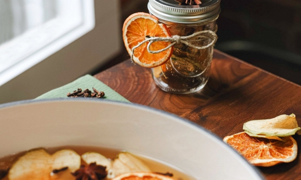 'Bỏ vàng vào lửa': Mẹo dùng một thứ bỏ đi để gọi thần tài ghé thăm gian bếp