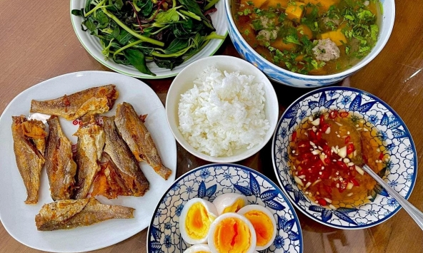 Tại sao người xưa dặn 'nấu cơm không được mở nắp nồi quá 3 lần'? 