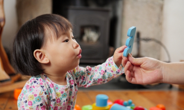 Một yếu tố của tuổi thơ ảnh hưởng lớn đến trí thông minh của con bạn!