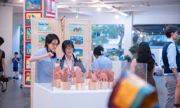 Hành trình Việt qua góc nhìn nghệ thuật của học sinh SenTia 