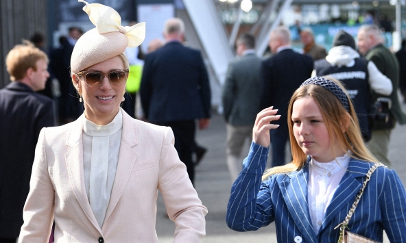 Cô bé xách túi cho Nữ hoàng năm nào giờ mặc suit quyền lực: Con gái nhà Tindall giật trọn spotlight, thần thái sao y bản chính Vương phi Kate!