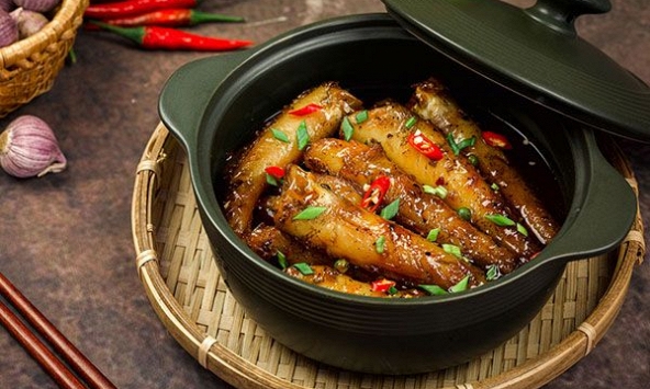 Bí mật món cá kho tuyệt đỉnh': Tại sao yếu tố này trong gian bếp lại tỷ lệ thuận với thành công bên ngoài?