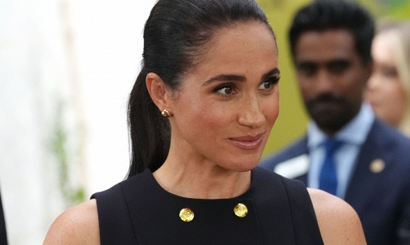 Meghan Markle sang Úc: Bán đồ qua app AI, khoe gu thời trang 'high-low' vừa sang vừa khéo