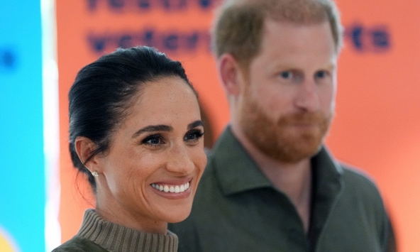 Chuyến đi Úc của vợ chồng Harry-Meghan: Người xót tiền thuế ngán ngẩm chê bai, kẻ ấm lòng khen ngợi!