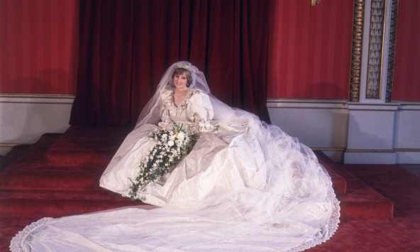 10 chiếc khăn voan cưới vạn người mê của Hoàng gia