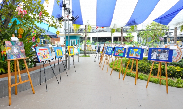 Triển lãm mỹ thuật đặc biệt quy tụ hàng trăm tác phẩm xuất sắc của học sinh từ bậc Tiểu học đến Trung học