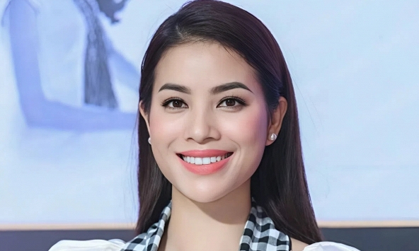 Phạm Hương tự dưng HOT lại trên MXH, có chuyện gì mà ngay cả học vấn cũng được đào lại?