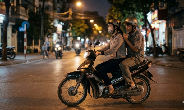 Vụ cô gái bị gã đàn ông đi nhờ xe sàm sỡ khiến MXH tranh cãi nảy lửa vì bình luận của 1 bà mẹ: Bạn có đồng tình không?