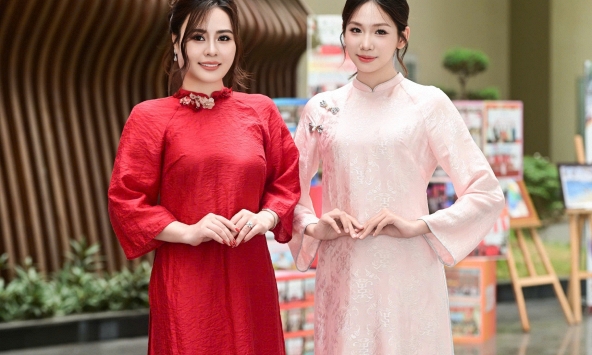 Hoa hậu Nguyễn Trần Hà Linh trở về trường sau đăng quang, chuẩn bị thi quốc tế