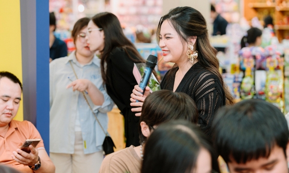 Nhà văn Gari: “Nhiều người phụ nữ trông rất lý trí, thực ra chỉ vì họ không còn cơ hội để được yếu đuối”