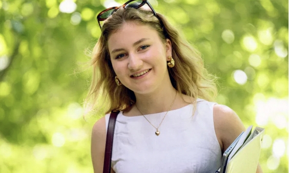 Công chúa Elisabeth tốt nghiệp Harvard, hé lộ kế hoạch vượt Đại Tây Dương sau lễ ra trường