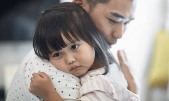 Cha hèn nhát, mẹ oán trách, con cái lụn bại: Biết bao gia đình đang bị hủy hoại bởi 10 TỪ này?