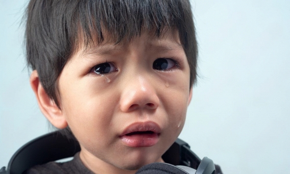Đáng sợ hơn việc thiếu tiền là một đứa trẻ có “tâm hồn nghèo nàn”: 4 câu nói này đang dập tắt nhiệt huyết sống của con
