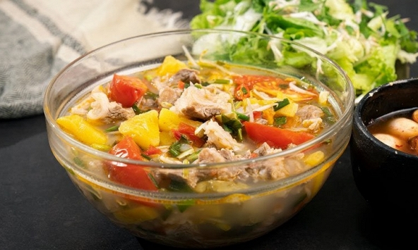 Đây chính là bát canh dưỡng sinh tuyệt vời, vừa cứu rỗi vị giác những ngày chán cơm, vừa chăm sóc gan và da cho cả gia đình