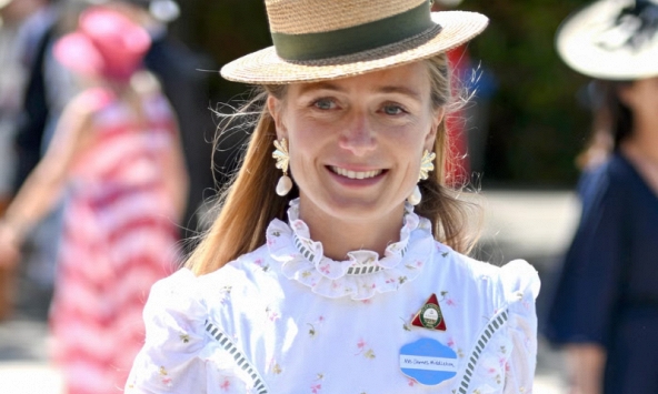 Em dâu bí ẩn của Vương phi Kate bất ngờ xuất hiện tại giải đua ngựa, diện cả cây hàng hiệu Pháp sang chảnh