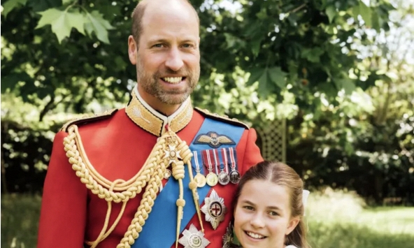 Vương phi Kate đăng ảnh chưa từng thấy của Thân vương William và Công chúa Charlotte: 'Papa tuyệt vời nhất thế giới'