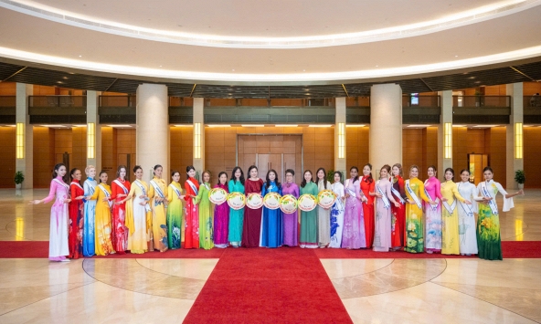 Hoa hậu Phan Kim Oanh ghi dấu ấn với hành trình văn hóa của Miss Multicultural World 2026