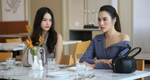 Chị chồng cứ dăm bữa lại qua nhà đòi xin quần áo cũ của con tôi đem đi cho, chiều qua lướt mạng thấy chị livestream tôi lại uất nghẹn