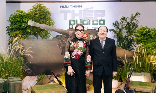 Nhà thơ Hữu Thỉnh ra mắt tiểu thuyết đầu tay ở tuổi 84